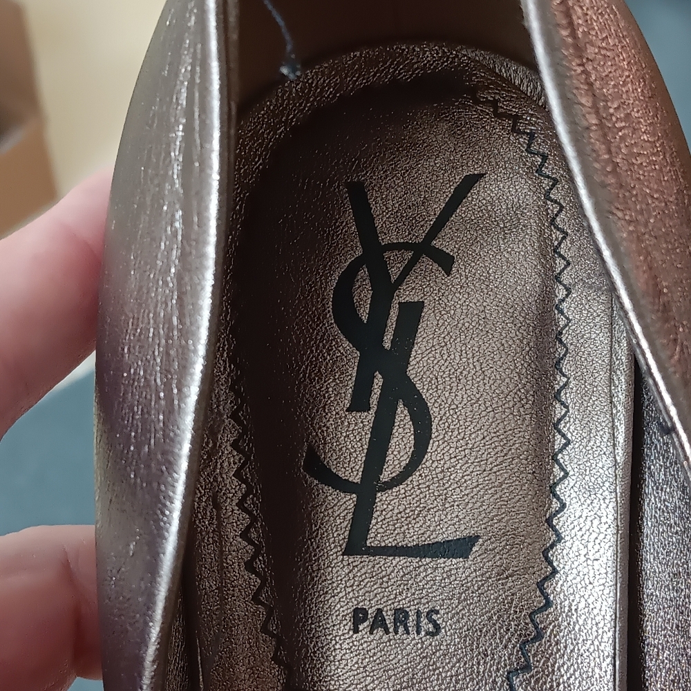YSL Gold Pumps - Picture 8 of 16